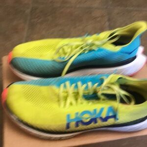 Hoka Carbon X
